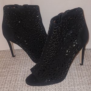 Karl Lagerfeld Paris ankle booties